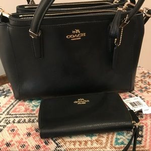 Coach NWT Christi Caryall with wristlet wallet